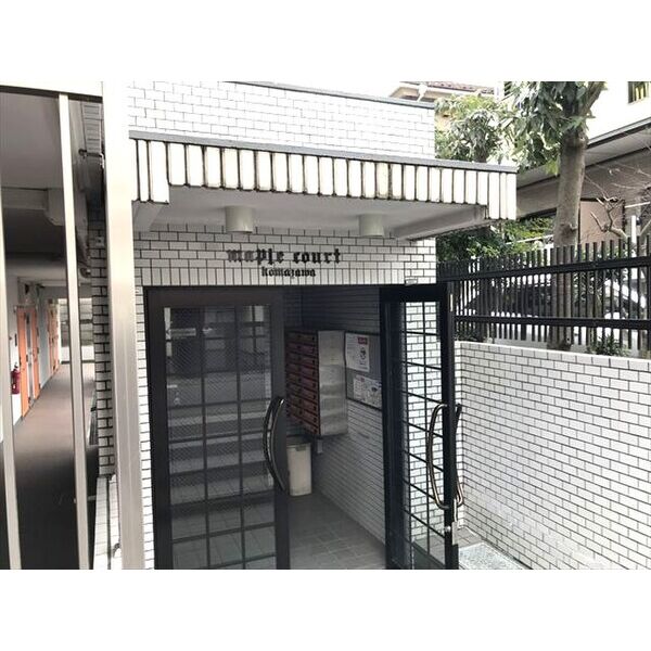 2/2 エントランス