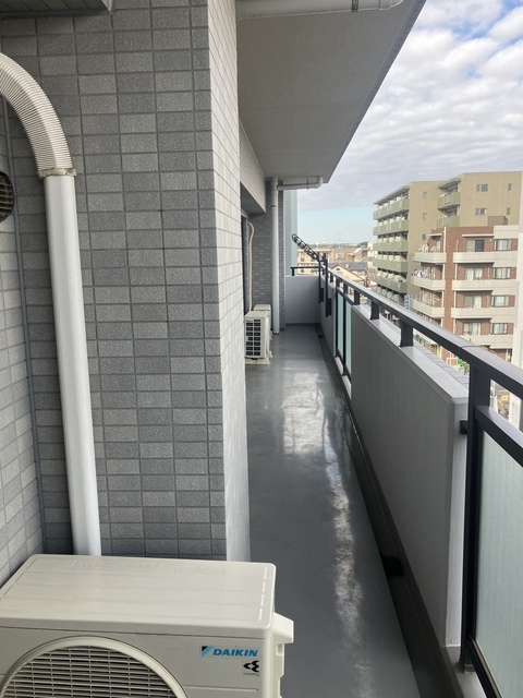 21/30 バルコニー