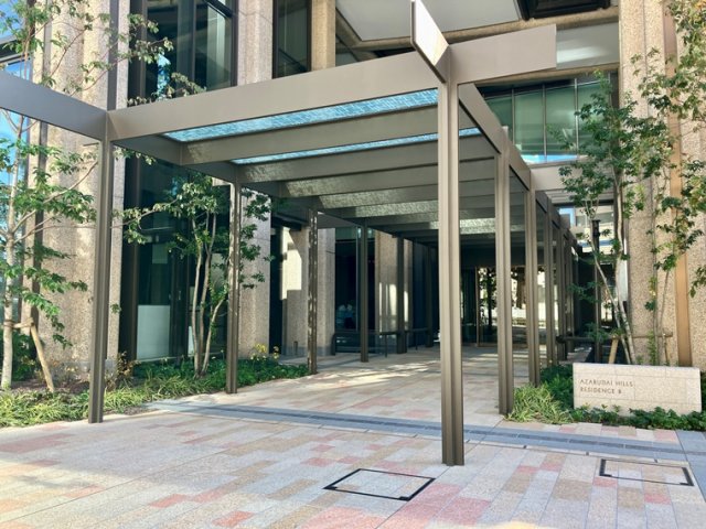 17/17 エントランス