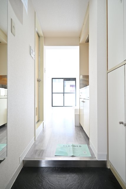 18/29 エントランス