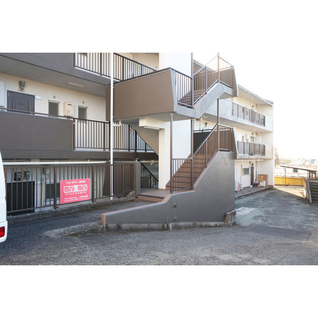 15/16 エントランス