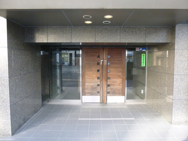 4/4 エントランス