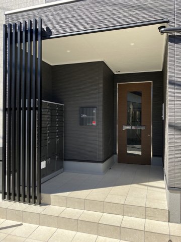 19/20 エントランス