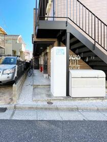 16/16 エントランス