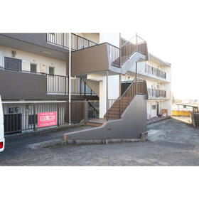 14/15 エントランス