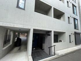 15/16 エントランス