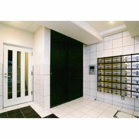 2/2 エントランス