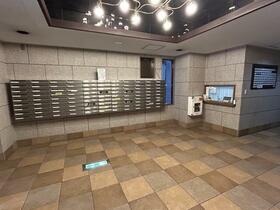 2/2 エントランス