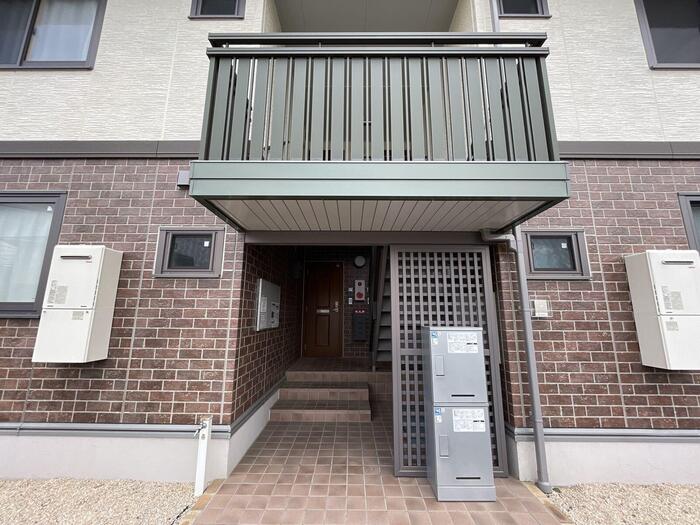 14/25 エントランス