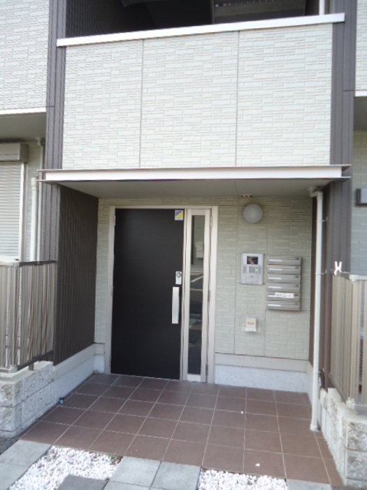 18/24 エントランス