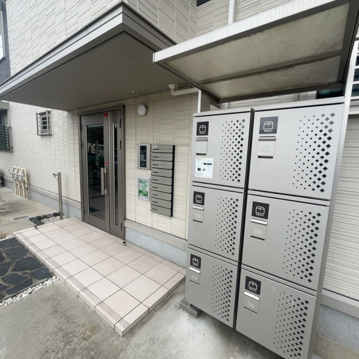 2/2 エントランス