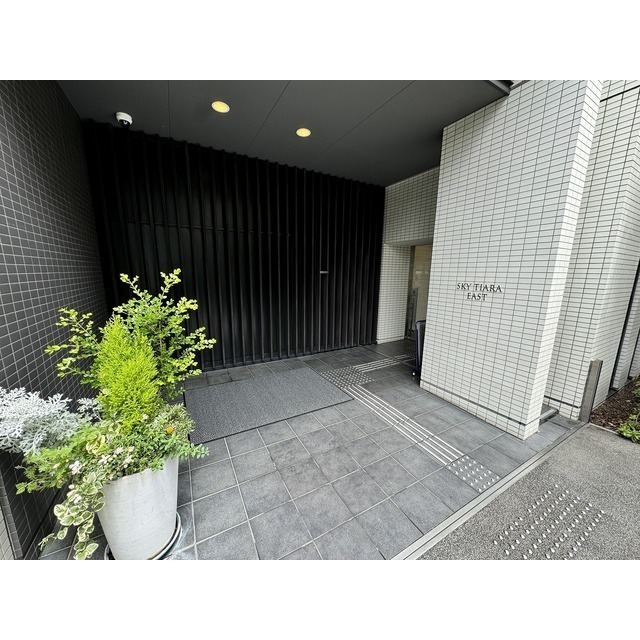 2/2 エントランス