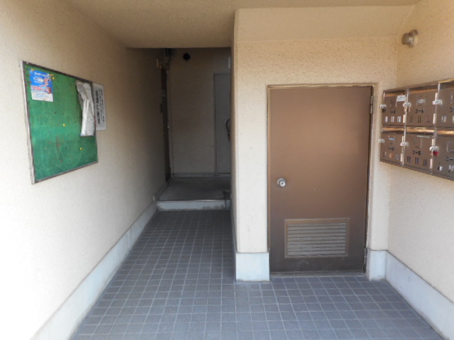 22/30 エントランス