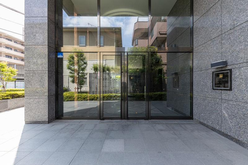 5/5 エントランス