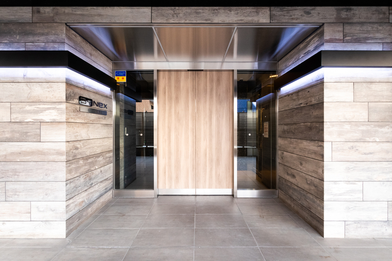 5/5 エントランス