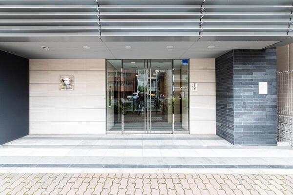 5/5 エントランス