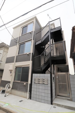 14/18 エントランス