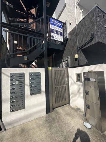 16/26 エントランス