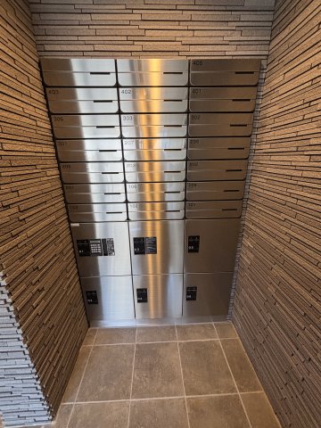 20/20 エントランス