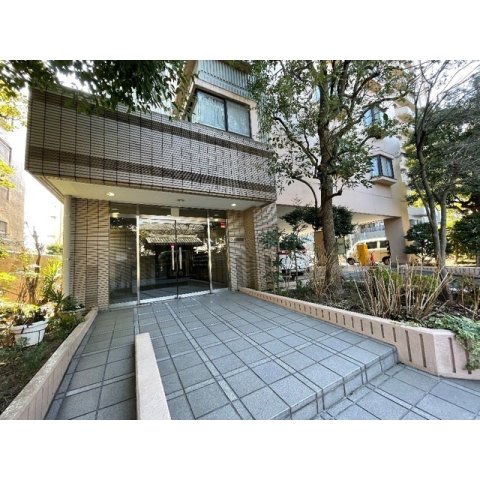 4/5 エントランス