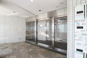 15/16 エントランス