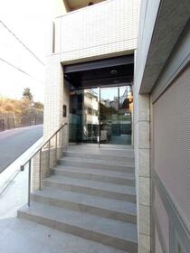 13/13 エントランス