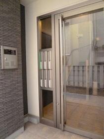 15/15 エントランス