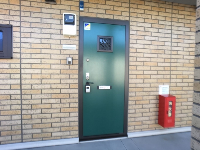 18/22 エントランス