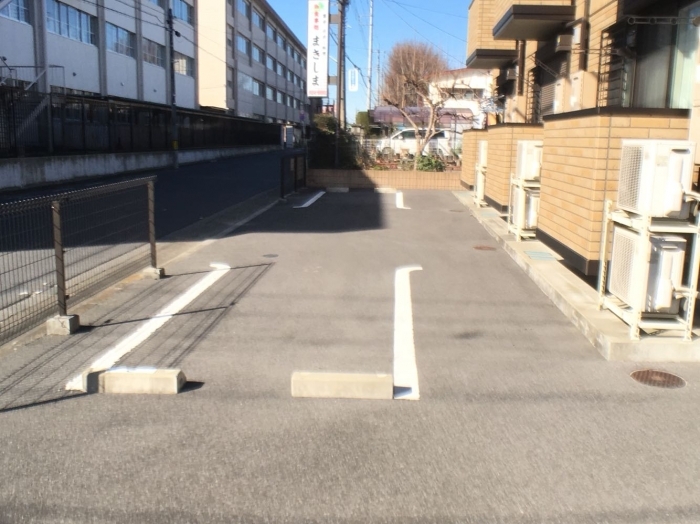 19/22 駐車場