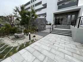 14/16 エントランス