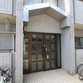 4/5 エントランス