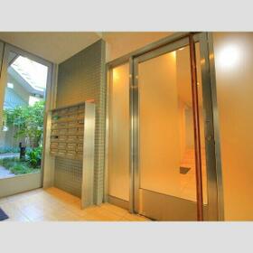 14/16 エントランス