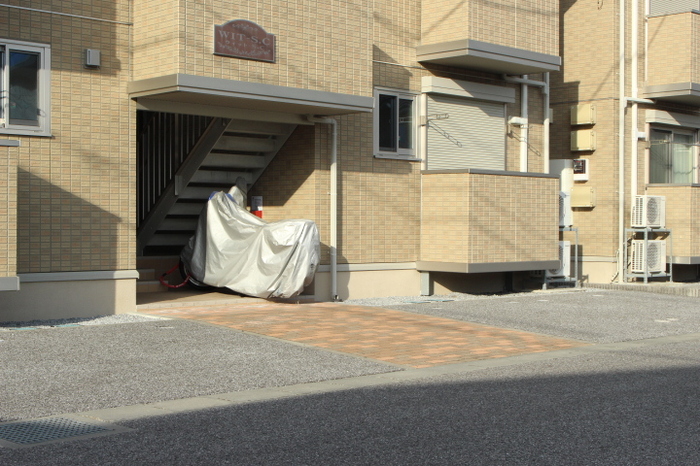 19/27 エントランス