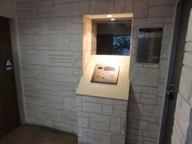 15/15 エントランス