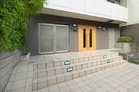 2/2 エントランス