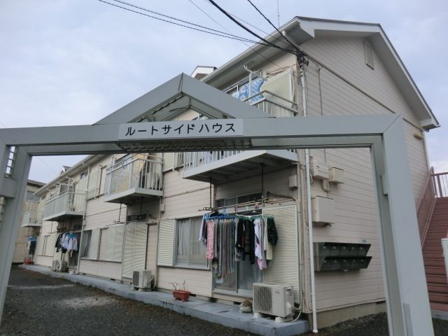 22/30 エントランス