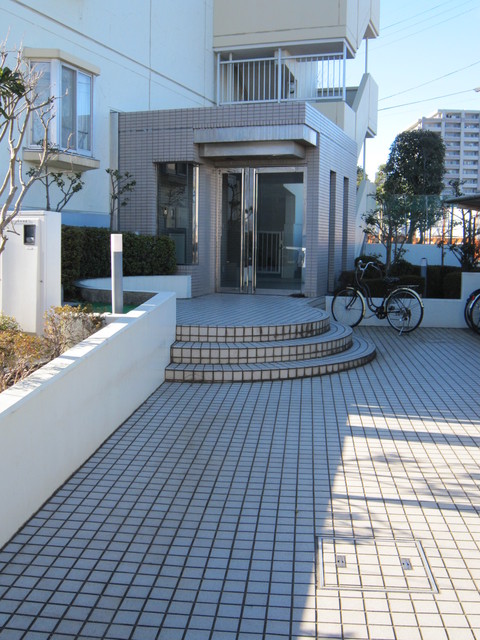 2/3 エントランス