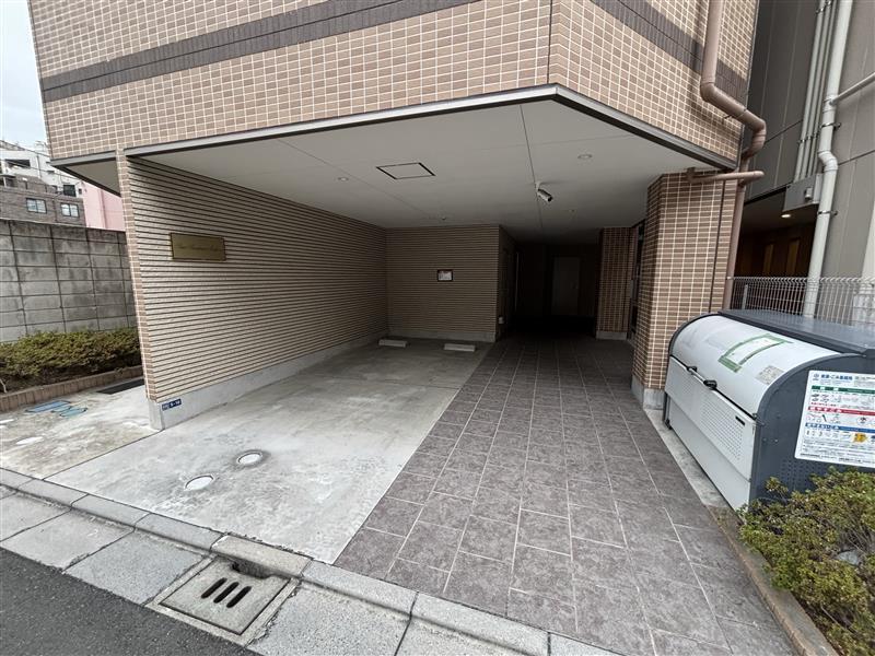 15/17 エントランス