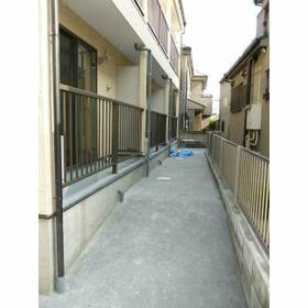 16/16 エントランス