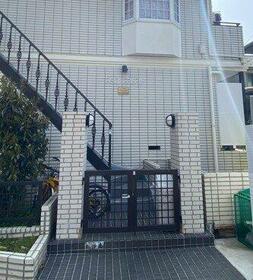 16/16 エントランス