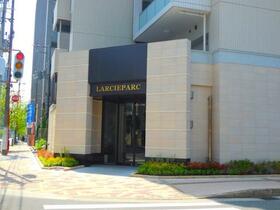 16/16 エントランス