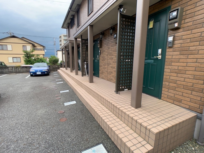 15/23 エントランス