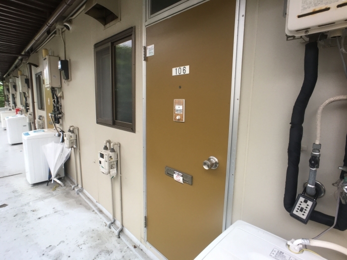 18/20 エントランス