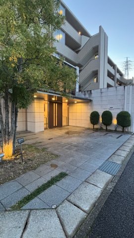 3/3 エントランス