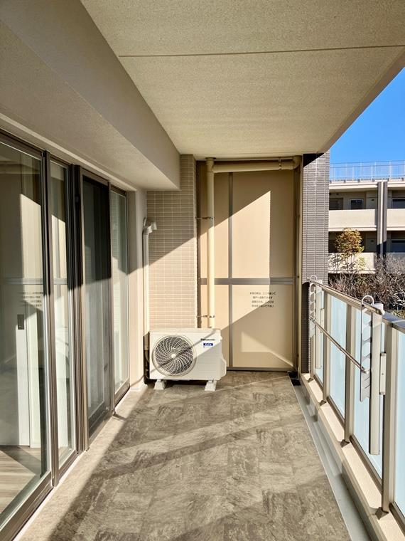 13/18 バルコニー