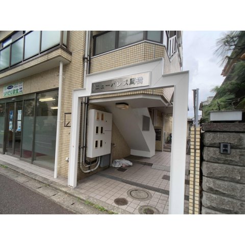 20/21 エントランス