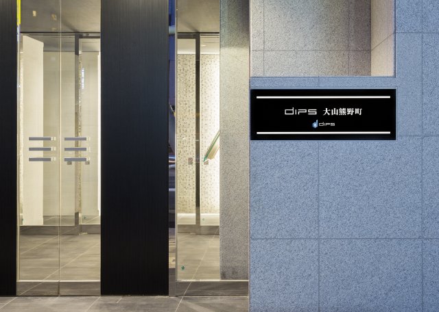 14/14 エントランス