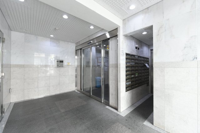 19/28 エントランス