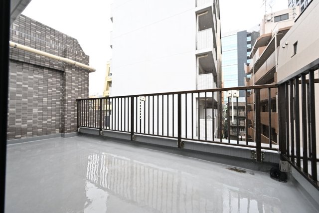 14/28 バルコニー