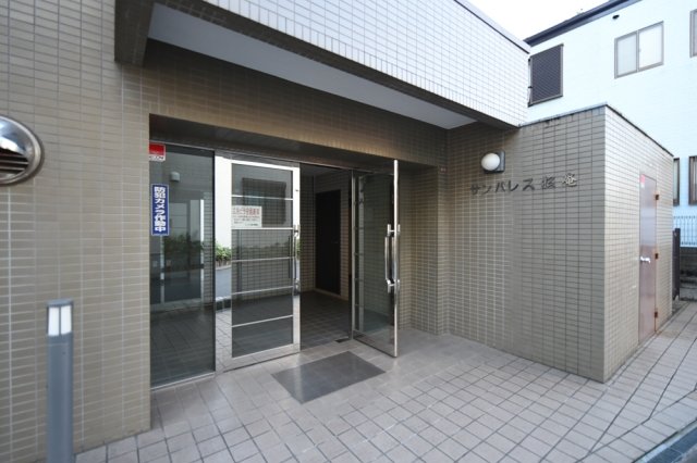 15/17 エントランス